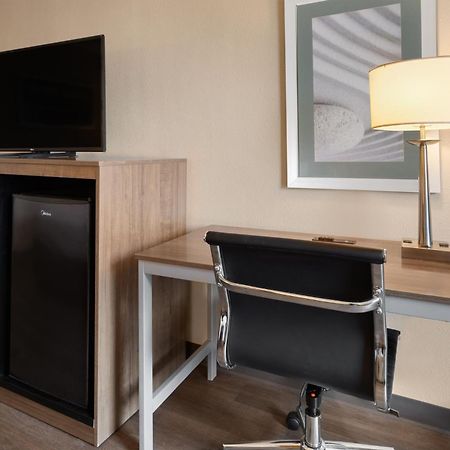 Wingate By Wyndham Troy Hotel Bagian luar foto