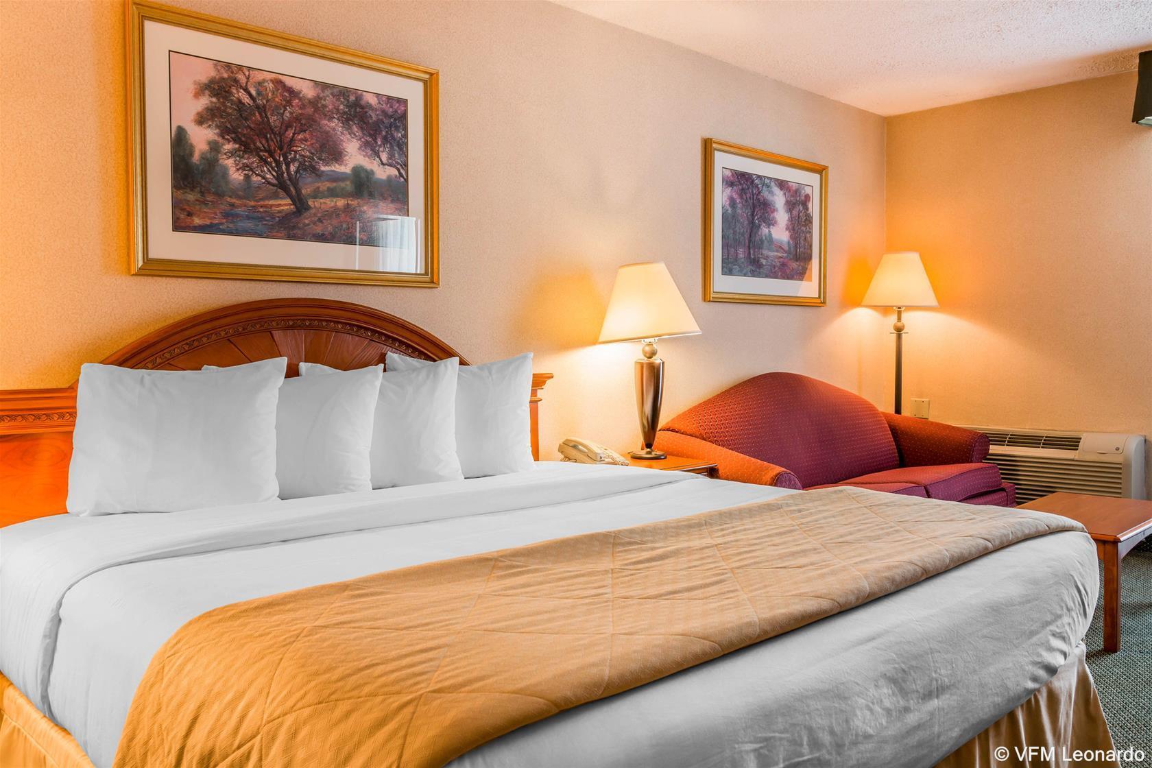 Wingate By Wyndham Troy Hotel Bagian luar foto