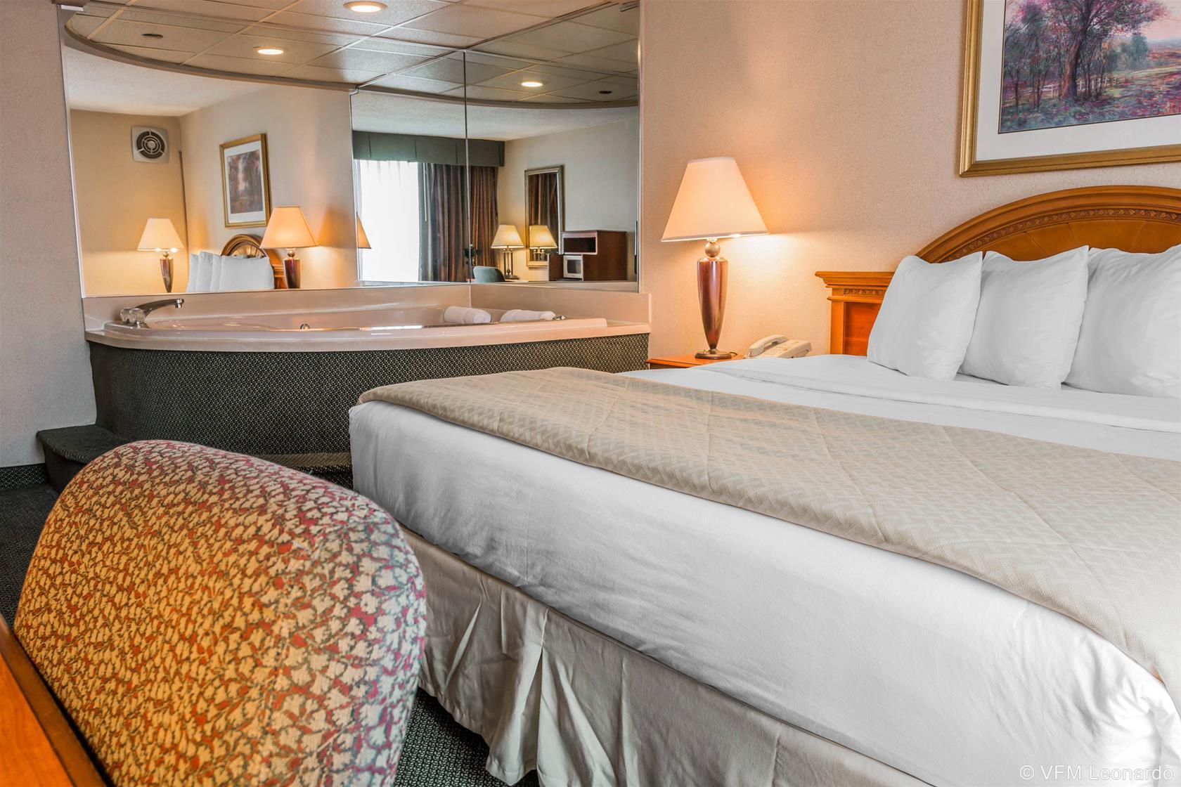 Wingate By Wyndham Troy Hotel Bagian luar foto