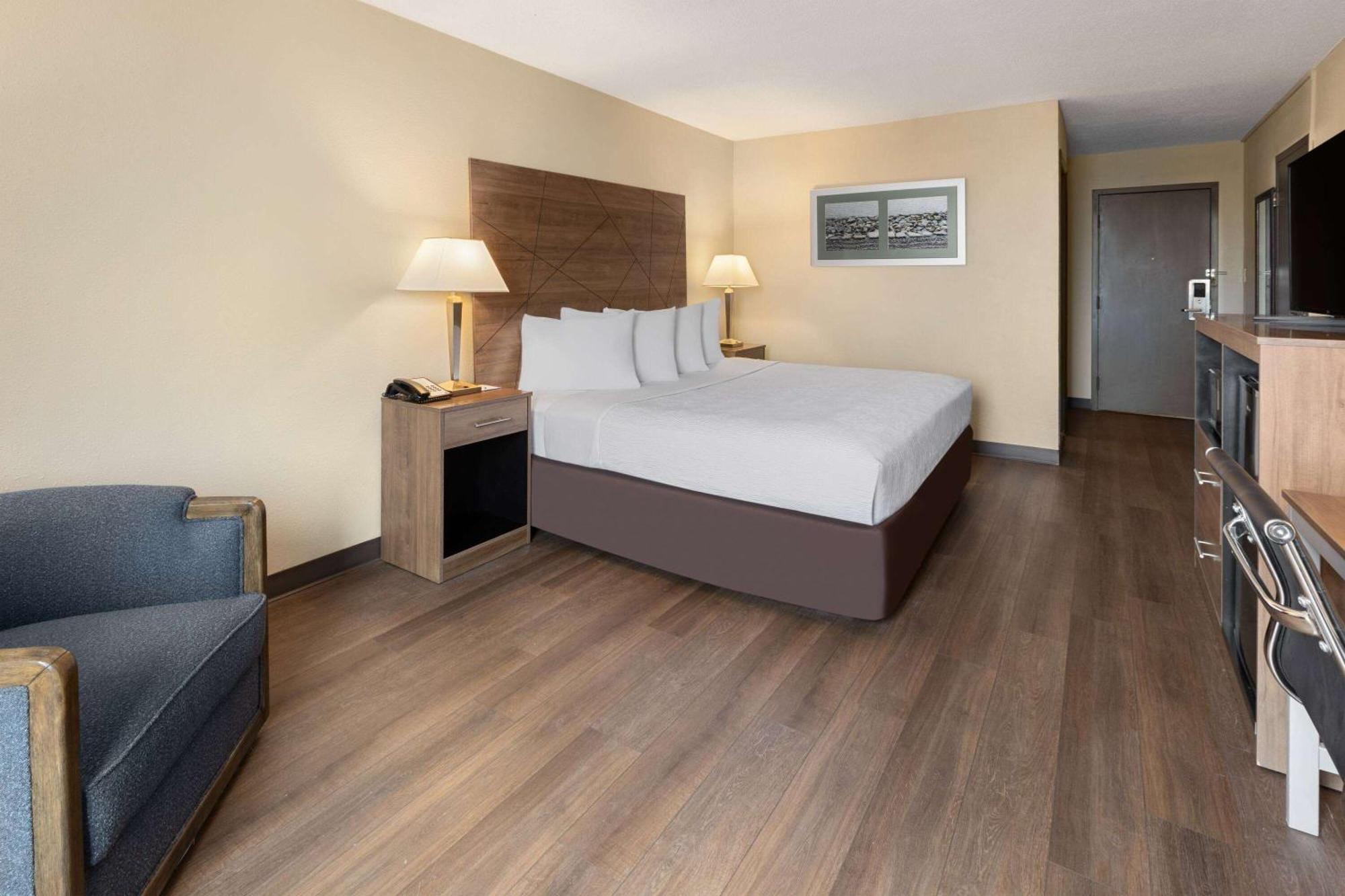 Wingate By Wyndham Troy Hotel Bagian luar foto